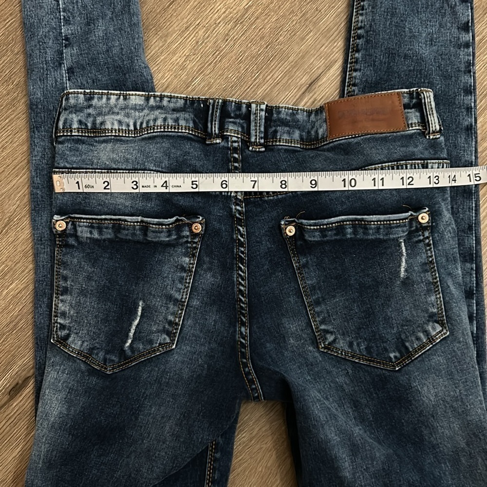 ALCOTT Distress Skinny Jeans - Picture 9 of 9